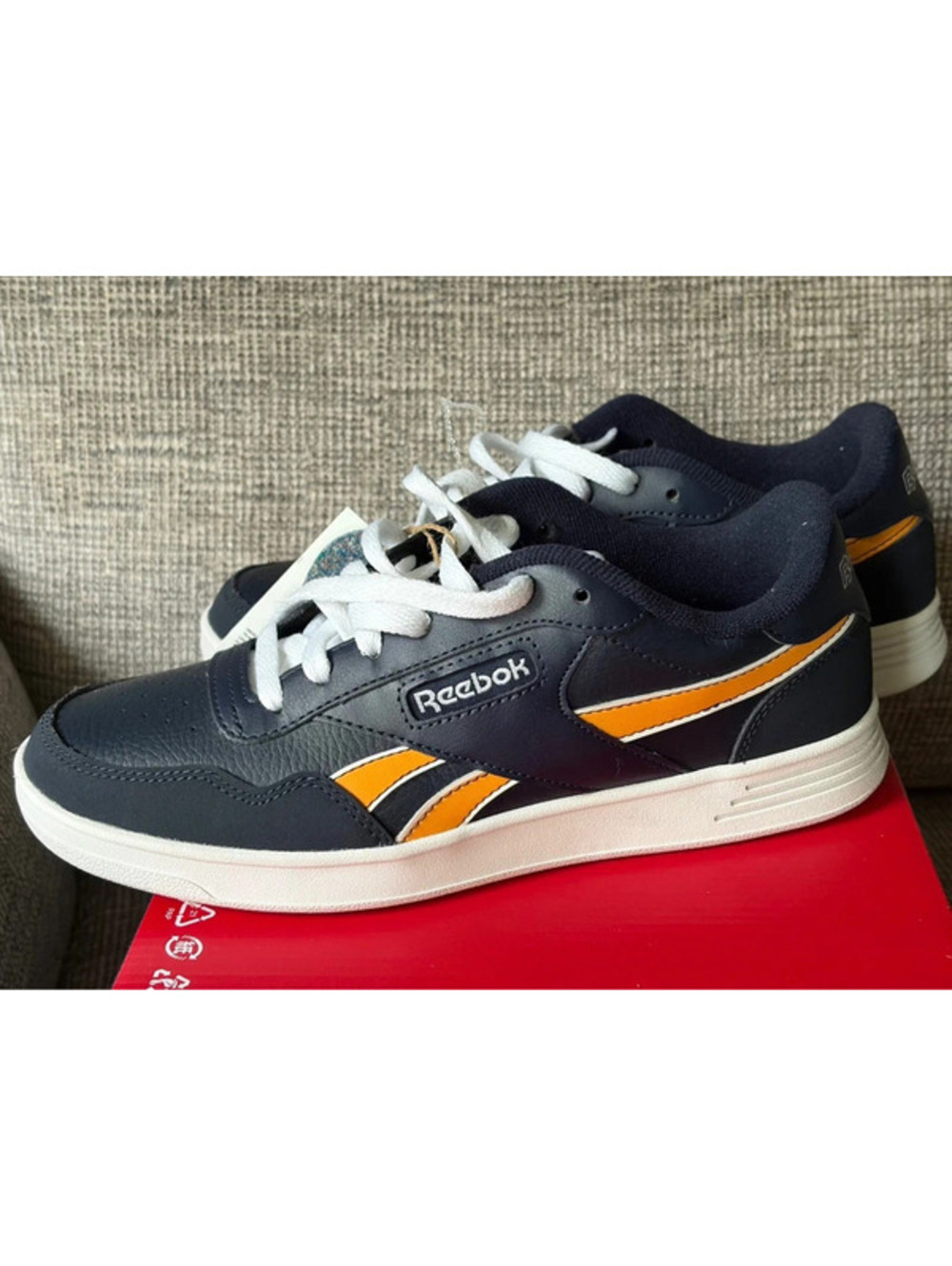 NWT Reebok sneakers navy & gold 7.5
